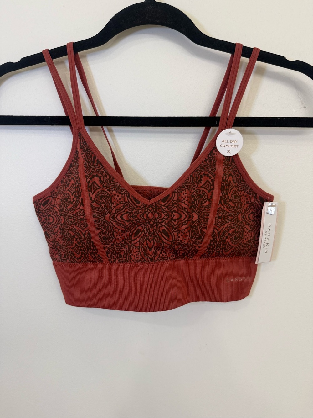 Danskin Women's Rust Paisley Seamless Padded Sports Bra Size Medium NWT